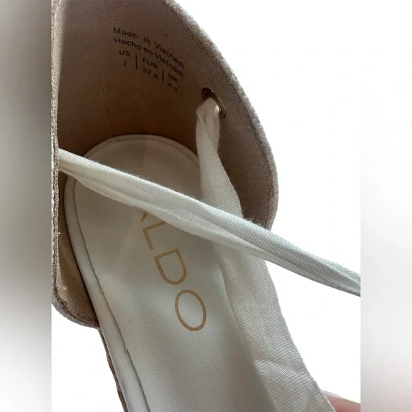 Elegant White Wedge Lace up Espadrilles, new, never worn, size 7 - Picture 4 of 7